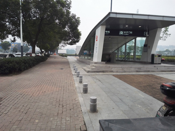 南京地铁三号线卡子门站----南京德沃路桥